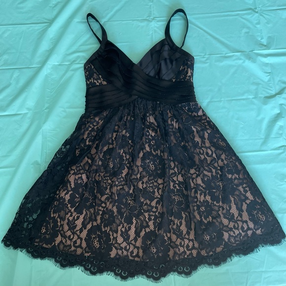 BCBGMAXAZRIA DRESS - Picture 1 of 11